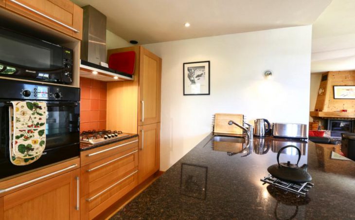Apartment Alpins, Chamonix, Kitchen